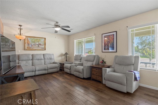 Detail Gallery Image 6 of 44 For 253 Gurnsey Dr, Red Bluff,  CA 96080 - 4 Beds | 3 Baths