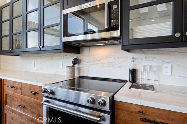 Detail Gallery Image 19 of 73 For 12630 Lakeshore Dr, Clearlake,  CA 95422 - 3 Beds | 3 Baths