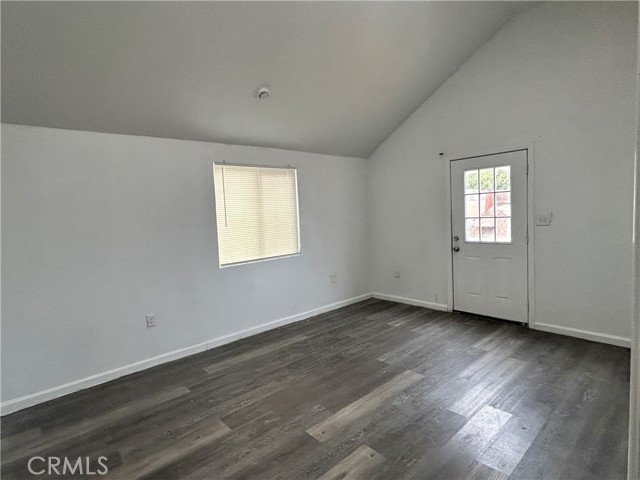 Detail Gallery Image 3 of 17 For 8017 Laurel Ave, Fontana,  CA 92336 - 2 Beds | 2 Baths