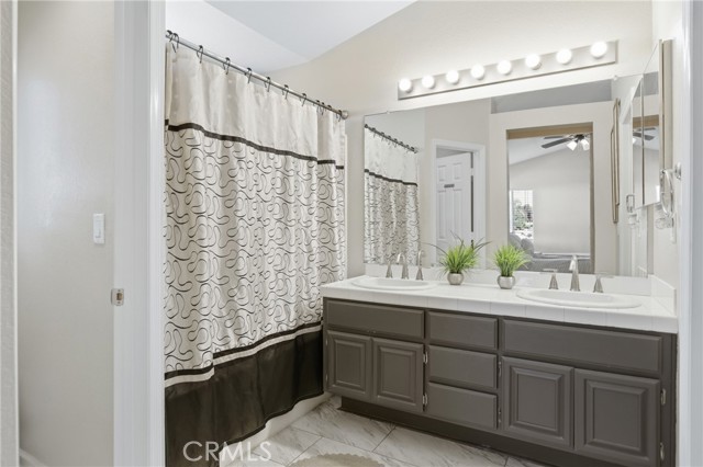 Detail Gallery Image 17 of 26 For 24546 New Haven Dr, Murrieta,  CA 92562 - 3 Beds | 2/1 Baths