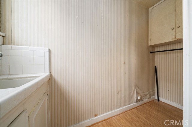 1412 S Victoria Avenue, Los Angeles CA: https://media.crmls.org/medias/7737ce0c-006f-433a-9f45-beda96563cf6.jpg