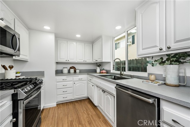 2222 Curtis Avenue, Redondo Beach CA: https://media.crmls.org/medias/7737ee0c-fbff-446e-8965-86a186c3853f.jpg