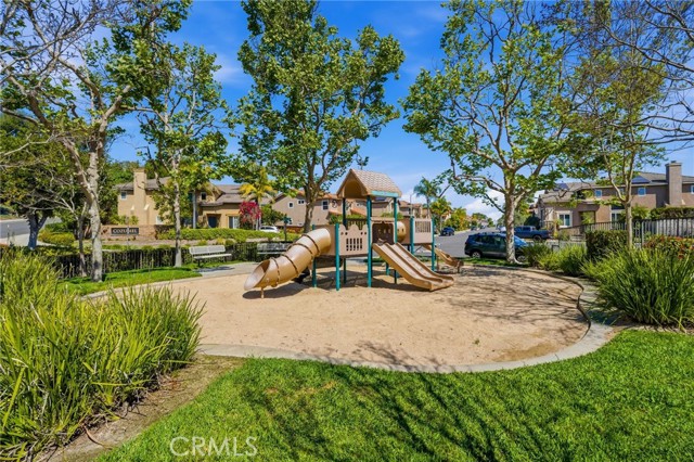 Detail Gallery Image 42 of 54 For 26 Monstad St, Aliso Viejo,  CA 92656 - 3 Beds | 3 Baths