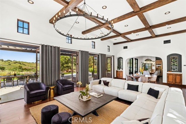 Detail Gallery Image 12 of 74 For 25 Golden Eagle, Irvine,  CA 92603 - 6 Beds | 6/1 Baths