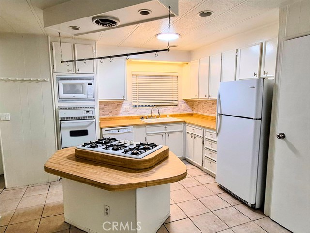 Detail Gallery Image 25 of 66 For 4040 Piedmont Dr #356,  Highland,  CA 92346 - 2 Beds | 2 Baths