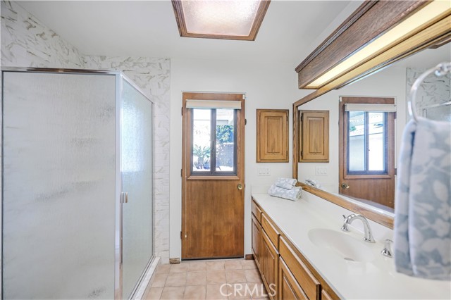 Image 33 of 61 For 14242 Clarissa Lane