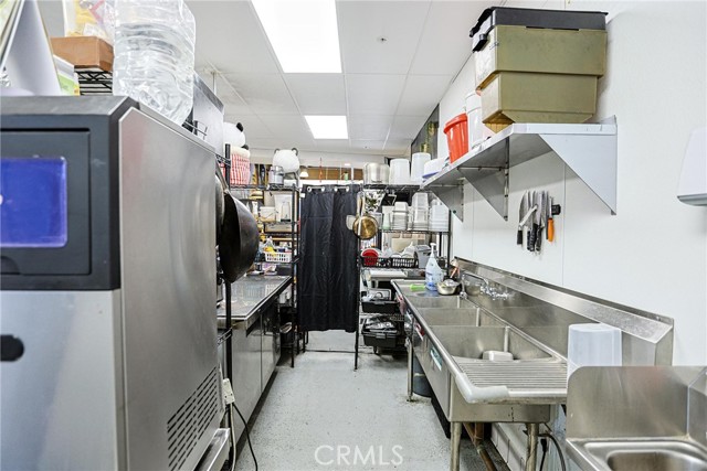 989 S Glendora Avenue, West Covina CA: https://media.crmls.org/medias/773b2830-9696-40ca-a561-6a8a228eb1fc.jpg