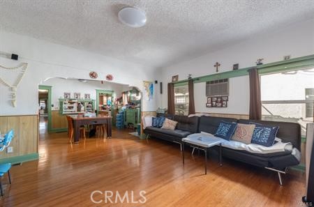 3025 Edgehill Drive, Los Angeles CA: https://media.crmls.org/medias/773b82ea-6e8e-4a3b-9c10-5692ba7c45a8.jpg