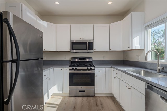 1271 S Sycamore Avenue, Los Angeles CA: https://media.crmls.org/medias/773bdce1-135e-4717-ba56-30da231a6329.jpg