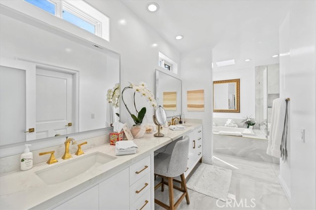 Detail Gallery Image 24 of 54 For 1020 Harbor Crossing, Marina Del Rey,  CA 90292 - 4 Beds | 4/1 Baths