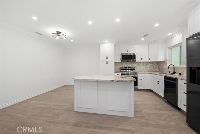 MLS #OC25171234 image #11