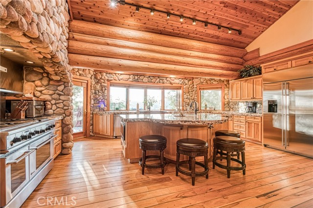 Detail Gallery Image 8 of 68 For 12755 Rusty Spur Ln, Clovis,  CA 93619 - 5 Beds | 4/1 Baths