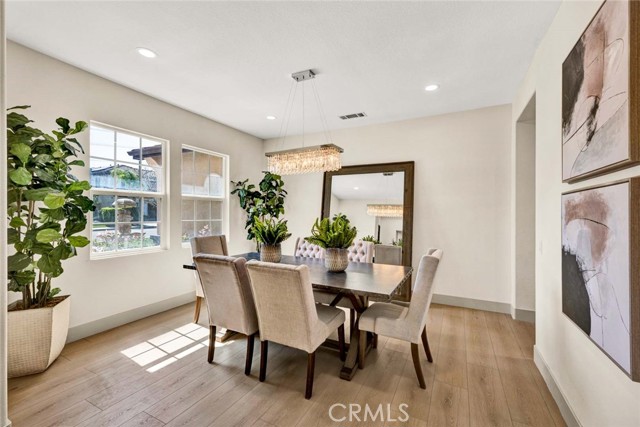 Detail Gallery Image 6 of 28 For 2463 N Eaton Ct, Orange,  CA 92867 - 5 Beds | 3 Baths