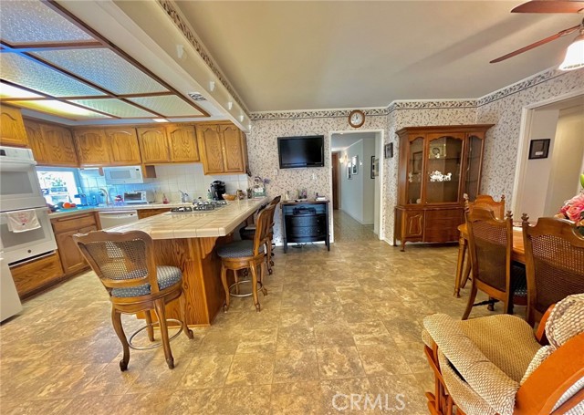 17502 S Budlong Avenue, Gardena CA: https://media.crmls.org/medias/773d5680-2658-4dbd-b06b-10a8e170d401.jpg