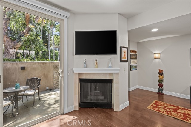 22255 1/4 Erwin Street, Woodland Hills CA: https://media.crmls.org/medias/773d6eff-994b-4c8f-ba82-029b00532812.jpg