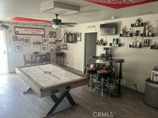 https://media.crmls.org/medias/773f38d5-4e4b-4b77-acea-fee56bfd1f93.jpg?preset=X-Large