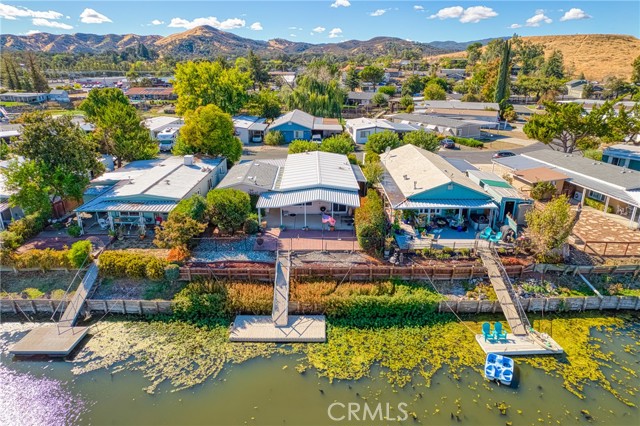 Really nice pier and dock for your water sports