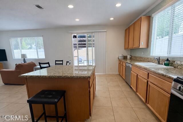 Detail Gallery Image 5 of 33 For 16149 Crespin Ct, Victorville,  CA 92394 - 4 Beds | 3 Baths