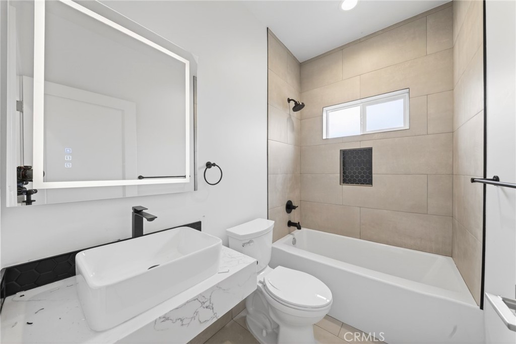 MLS #OC26141584 image #12