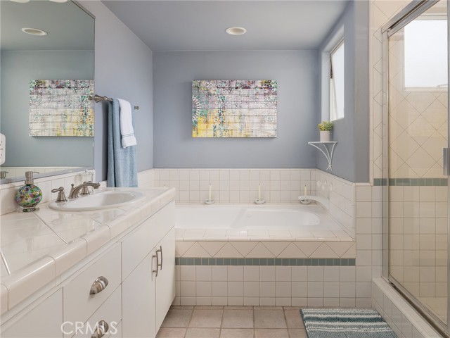 1301 Cypress Avenue, Hermosa Beach, California 90254, 2 Bedrooms Bedrooms, ,3 BathroomsBathrooms,Residential,Sold,Cypress,PV22153889