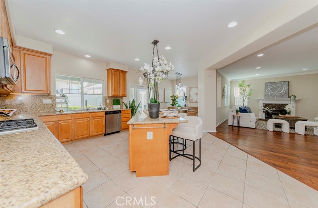 2142 Root Street, Fullerton CA: https://media.crmls.org/medias/7741ce9f-bdd6-4f66-a7ec-c4d634b19e57.jpg