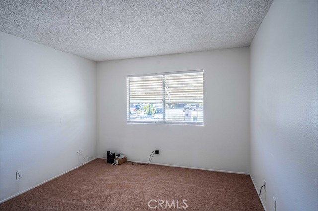 Detail Gallery Image 13 of 26 For 2222 Cristobal Ave, Hemet,  CA 92545 - 2 Beds | 2 Baths