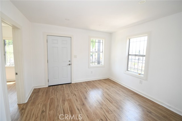 Detail Gallery Image 6 of 31 For 2117 E 112th St, Los Angeles,  CA 90059 - 4 Beds | 2 Baths