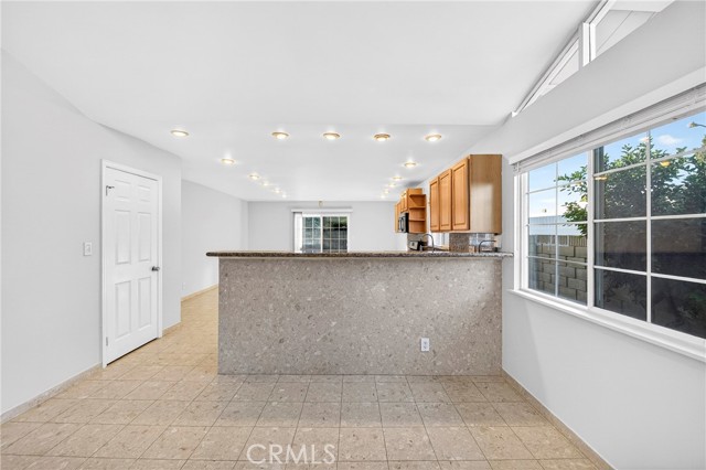 Detail Gallery Image 12 of 45 For 5267 Meadow Wood, Lakewood,  CA 90712 - 3 Beds | 2 Baths