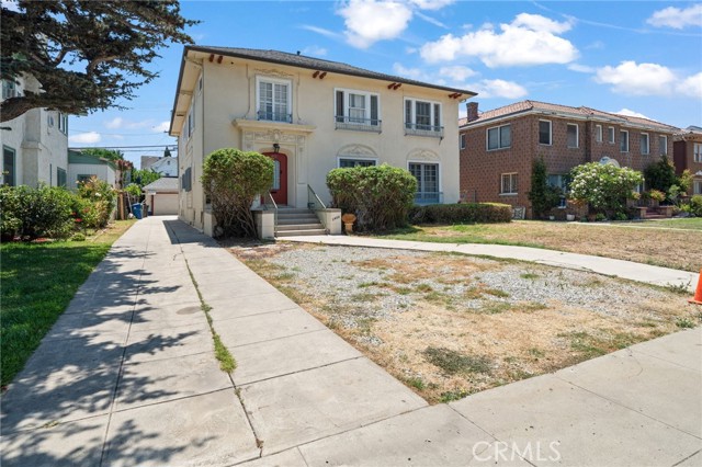 1412 S Victoria Avenue, Los Angeles CA: https://media.crmls.org/medias/7744680a-5c62-47dc-b27d-8fa9b396d06e.jpg