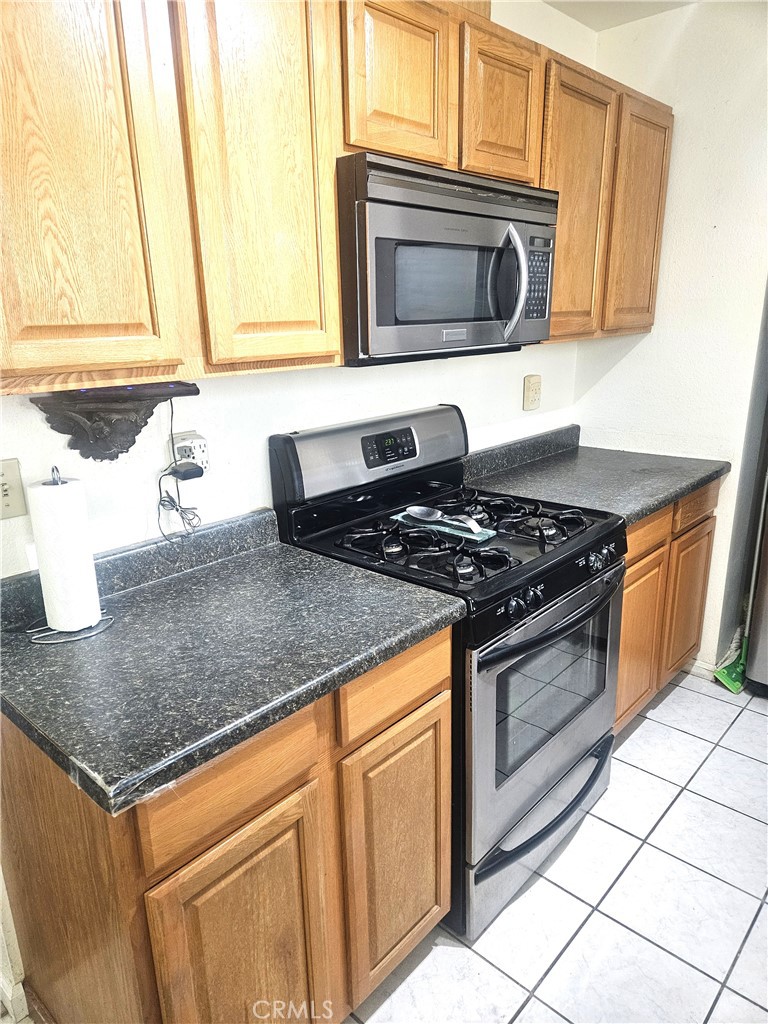 https://media.crmls.org/medias/77449d40-63df-4500-94df-b35bcc8da939.jpg?preset=X-Large