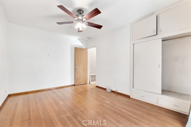 Detail Gallery Image 17 of 35 For 7725 Owensmouth, Canoga Park,  CA 91304 - 3 Beds | 2 Baths