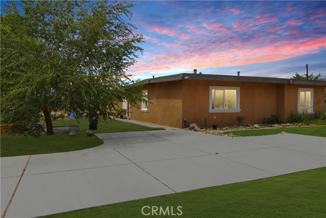 Detail Gallery Image 1 of 1 For 16762 Century Plant Rd, Apple Valley,  CA 92307 - 4 Beds | 2 Baths