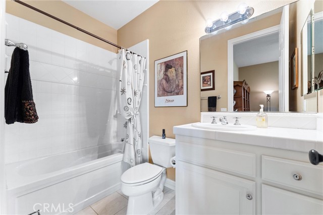 1522 Oakhill Court, Santa Ana CA: https://media.crmls.org/medias/7746b797-9ab6-46d3-a04d-8299ddc2af25.jpg