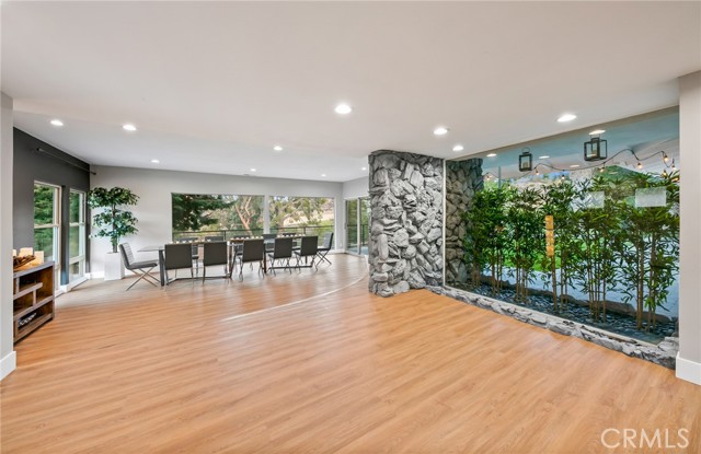 3716 Crownridge photo 4