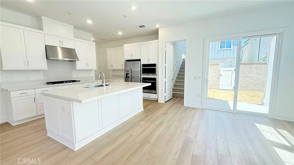 77474bee Faf0 4be5 8033 38e8642b880c