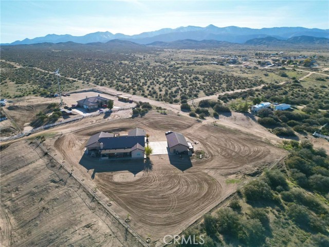 Detail Gallery Image 2 of 25 For 7332 Cygnet Rd, Phelan,  CA 92371 - 4 Beds | 3/1 Baths