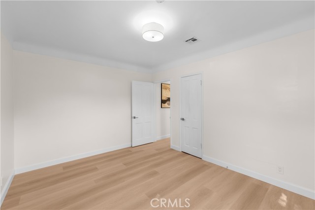 2759 South Barrington Avenue photo 16