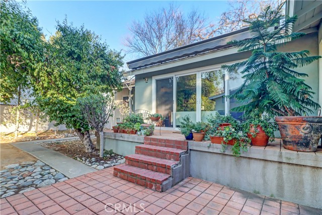 1403 Cuernavaca Place, Claremont CA: https://media.crmls.org/medias/774991df-2f9f-4558-8342-895af0eea3ab.jpg