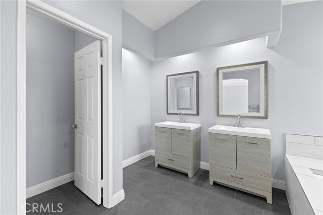 Detail Gallery Image 50 of 75 For 2488 W Summerset Dr, Rialto,  CA 92377 - 4 Beds | 3 Baths