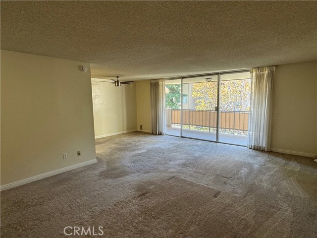 Detail Gallery Image 10 of 34 For 330 W California Bld #203,  Pasadena,  CA 91105 - 1 Beds | 2 Baths