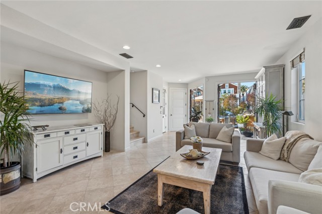 Detail Gallery Image 24 of 27 For 610 Marigold Ave, Corona Del Mar,  CA 92625 - 3 Beds | 3/1 Baths