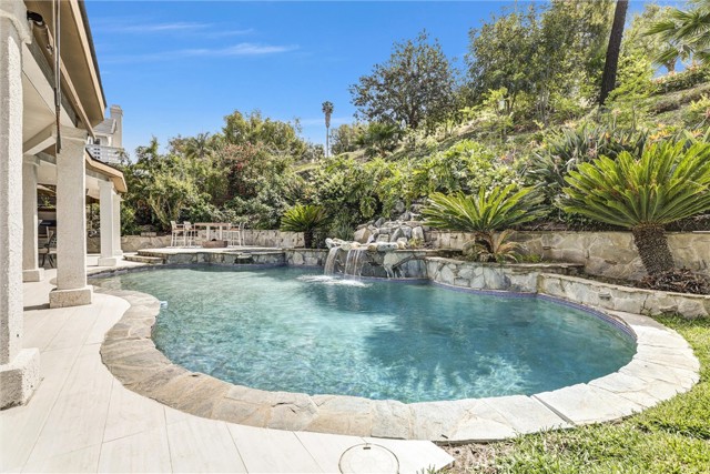 Detail Gallery Image 39 of 53 For 25432 Nottingham Ct, Laguna Hills,  CA 92653 - 5 Beds | 4/1 Baths