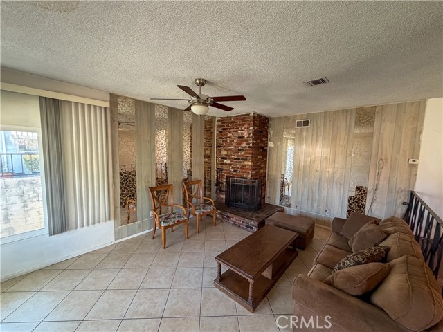 Detail Gallery Image 18 of 49 For 200 E Charlotte, Anaheim,  CA 92805 - 4 Beds | 3 Baths