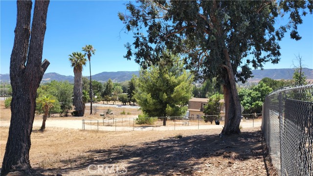 Detail Gallery Image 3 of 13 For 41435 Sycamore Ave, Murrieta,  CA 92562 - 2 Beds | 2 Baths