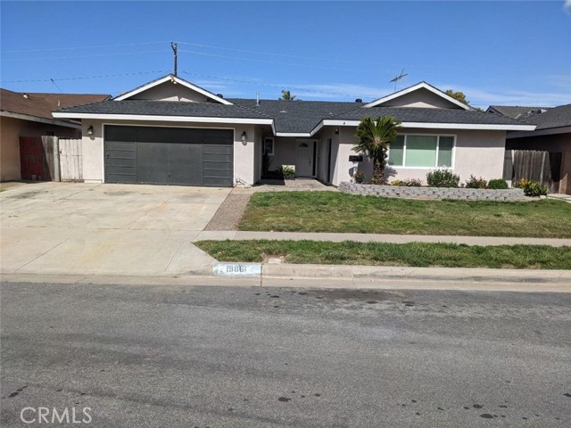 19861 Carmania Ln, Huntington Beach, CA 92646