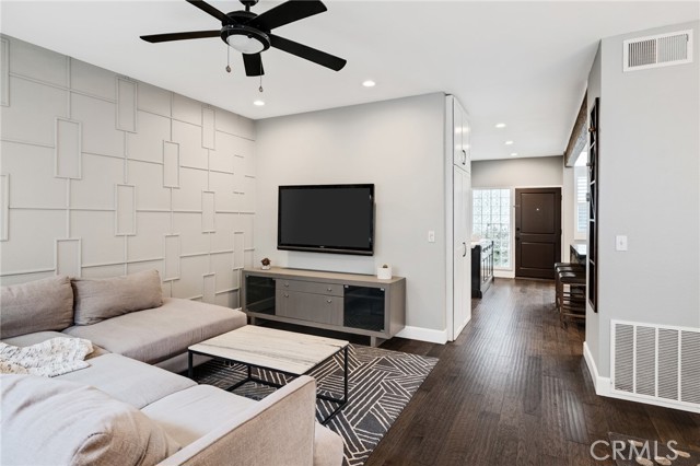 501 Herondo Street, Hermosa Beach, California 90254, 3 Bedrooms Bedrooms, ,2 BathroomsBathrooms,Residential,For Sale,Herondo,SB25176231