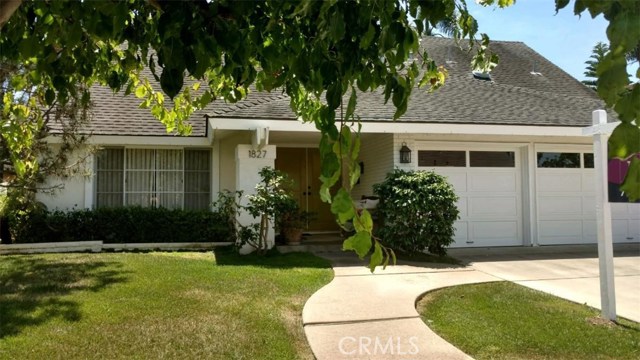 1827 Hummingbird Dr, Costa Mesa, CA 92626