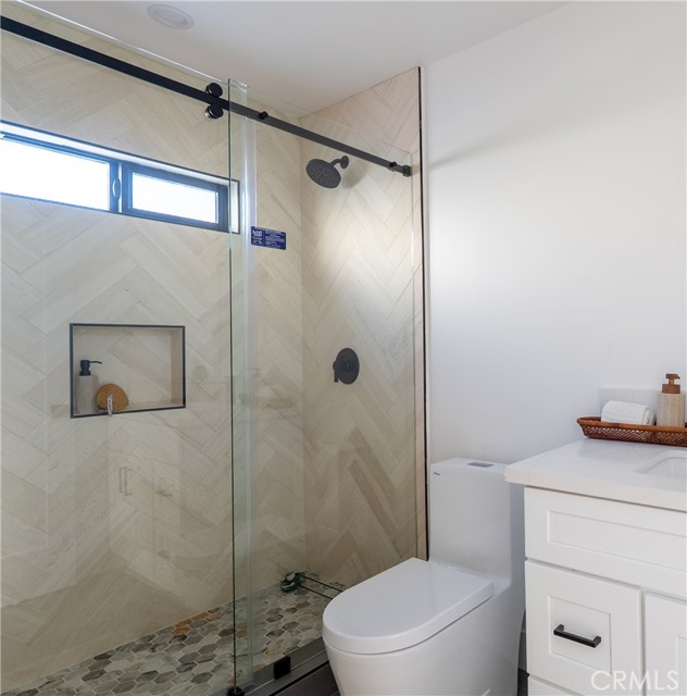 Detail Gallery Image 29 of 35 For 1719 Landis, Burbank,  CA 91504 - 6 Beds | 4 Baths