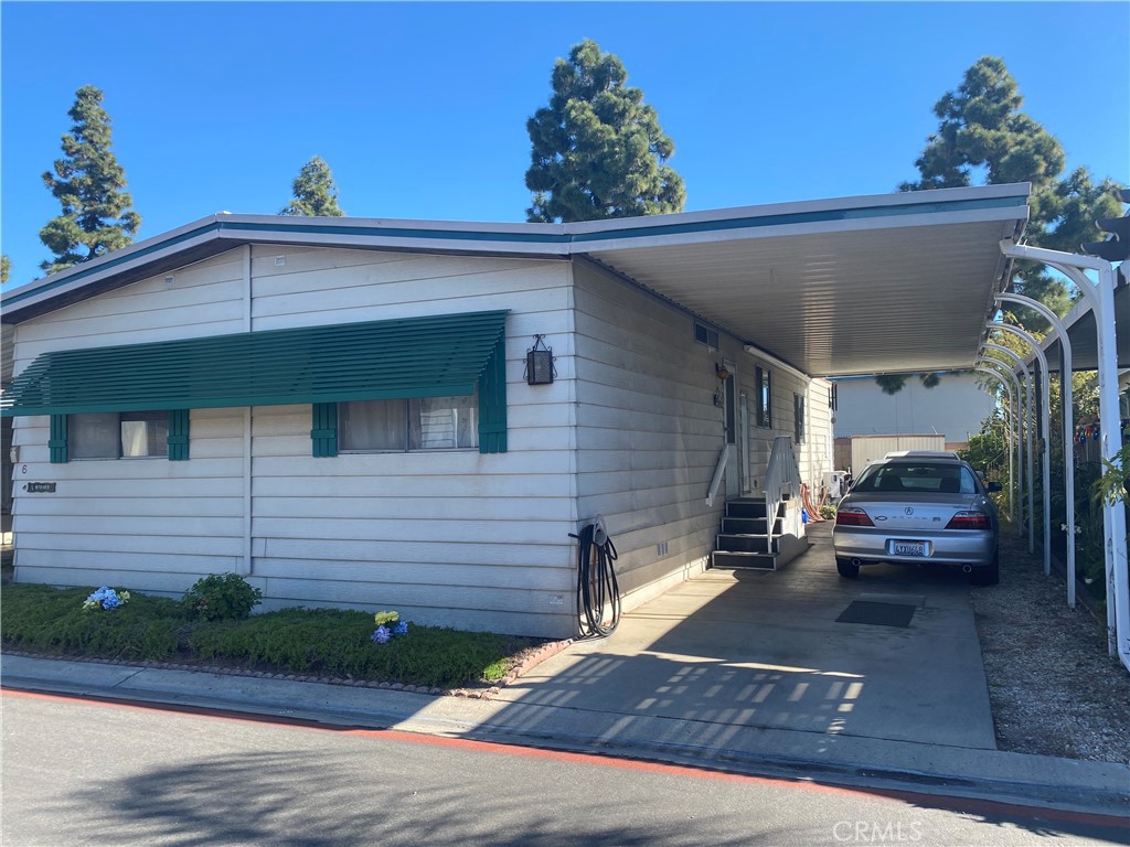 1300 N Clinton Street 6, Santa Ana, CA 92703