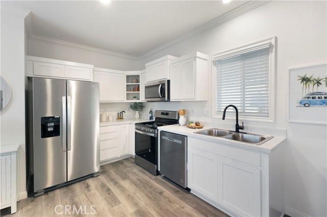 Detail Gallery Image 9 of 17 For 22600 Normandie Ave. #11,  Torrance,  CA 90502 - 2 Beds | 1 Baths